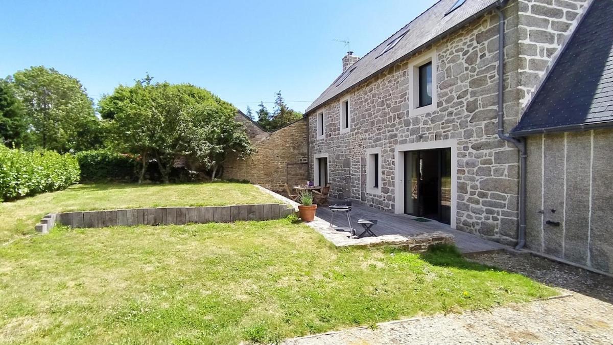 Maison De Famille Entre Campagne Et Ocean, Bretagne Trevignon *